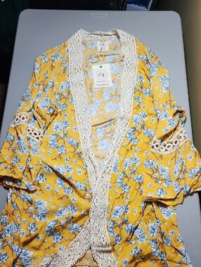 Women’s Yellow Floral Crochet-Trim Tunic